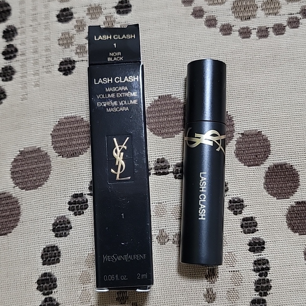 Yves Saint Laurent Lash Clash Extreme Volume Black Mascara 2ml